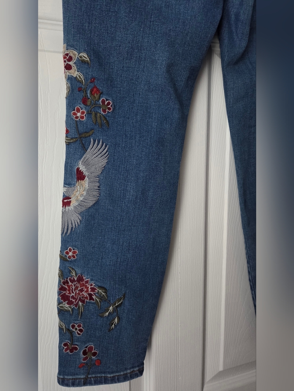 Nanette Nanette Lepore High Rise Skinny Jeans w Floral Embroidery Size 6 - Picture 10 of 14
